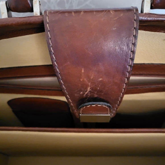 Leather briefcase - Picture 4 of 5